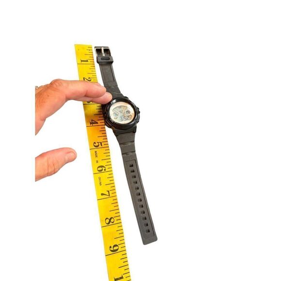 Accurian Digital Sport Watch With Black Rubber Strap & Stainless Steel Back - Picture 5 of 9